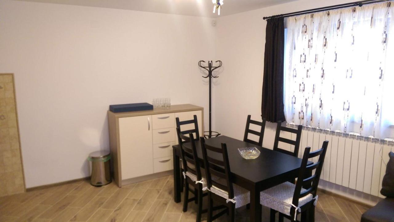 Eva'S Little House - Acasa La Taticul Albinelor Apartment Sinca Veche Luaran gambar